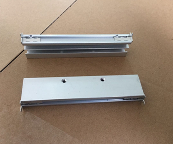 產品17—氧化本色散熱器