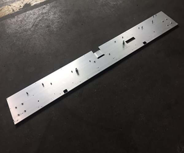 產品24—鈑金屏蔽罩